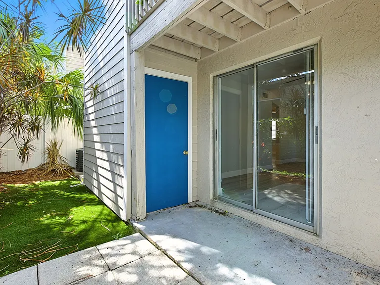 408 S Tampania Ave — Photo 3
