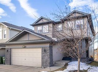 72 SW Rockyspring Cir NW, Calgary, AB T3G 5Y8