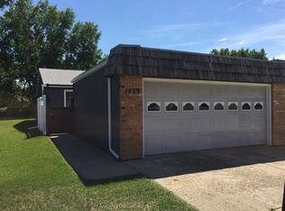 1439 1st St SW, Minot, ND 58701