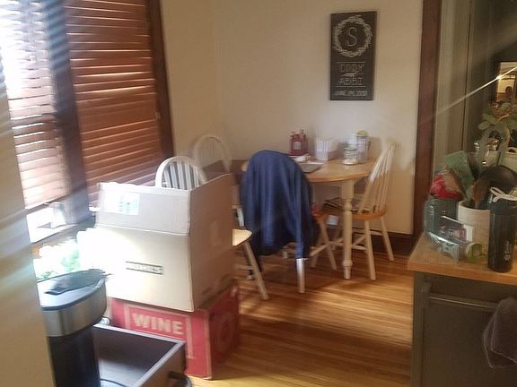 4th image of 2704 Blaisdell Ave S #106