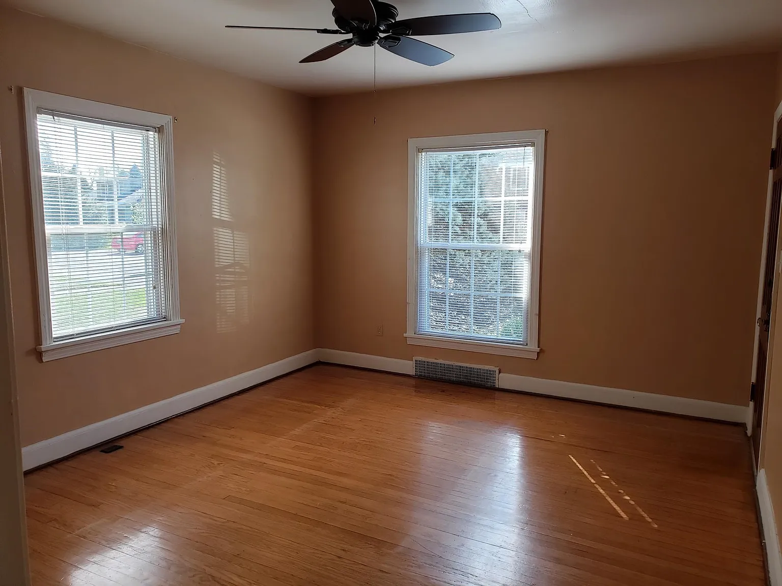 1 bed, 625 sqft, $980 — Photo 2