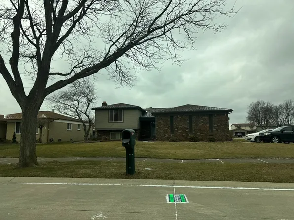 38739 Mount Kisco Dr, Sterling Heights, MI 48310