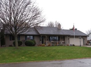 2863 Westmoor Rd, Oshkosh, WI 54904