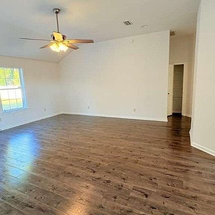 4th image of 106 Cypress Bend