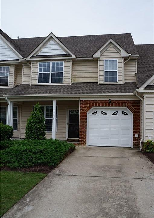 1st image of 1112 Island Park Cir