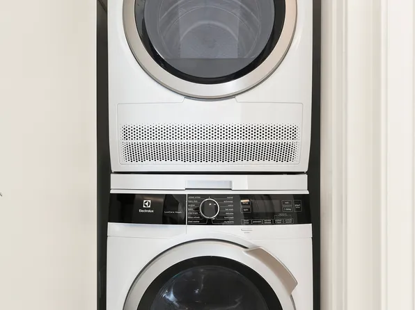 11-55 45th Avenue image 7 of 8