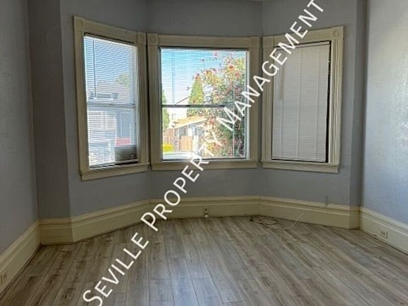 2nd image of 2920 Filbert St