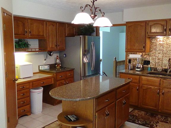 Kitchen & Desk