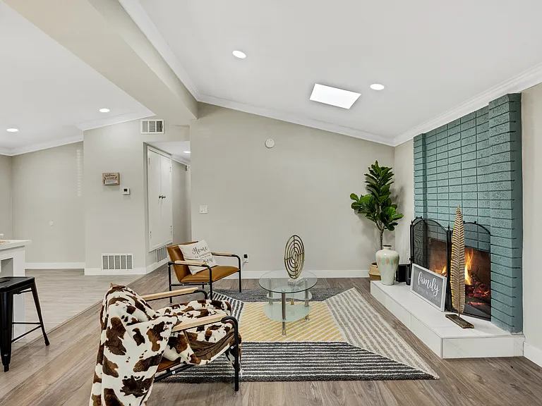 10462 Poona Dr — Photo 24