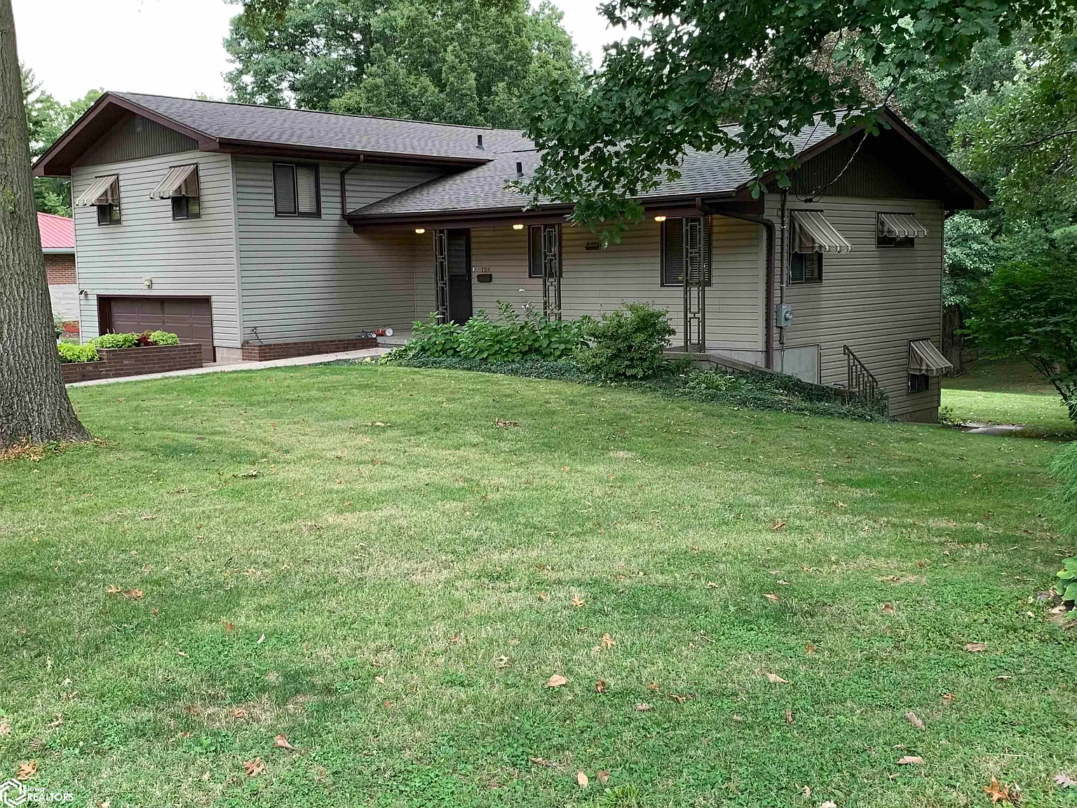 124 Golf Ln photo 1