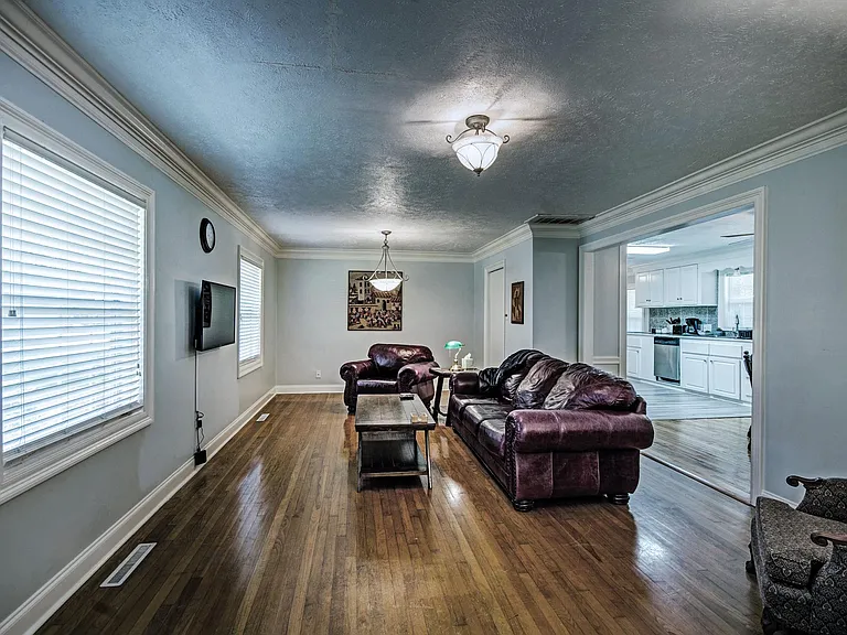 731 Reddoch Dr — Photo 10