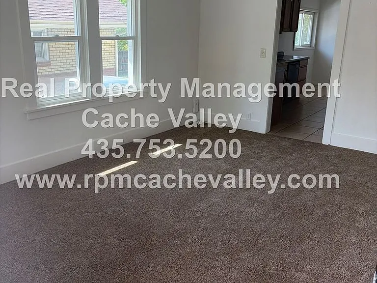 245 E 300 N — Photo 5
