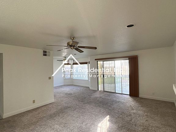 3rd image of 4909 Villa Royale Way
