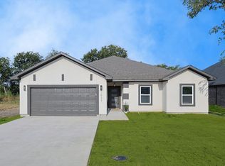 1533 Avenue C, Grand Prairie, TX 75051