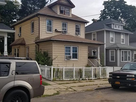 4th image of 327 Hillside Ave