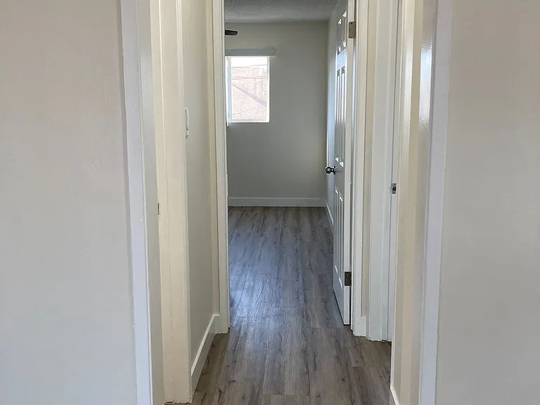 650 Linden Ave — Photo 32