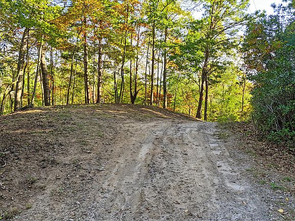 4th image of 660 Otto Heights Rd