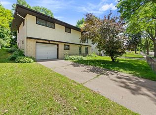 1422 Kent St, Saint Paul, MN 55117