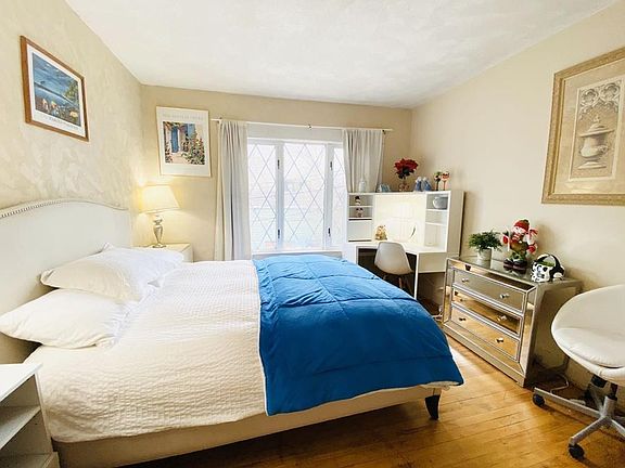 5th image of 5 Parkdale St #A