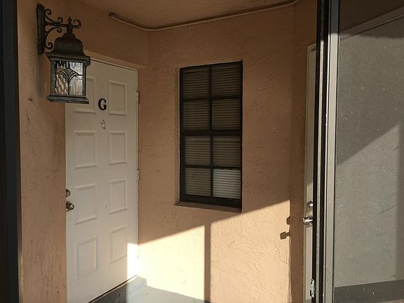 3rd image of 1403 S Liberty Ave APT G