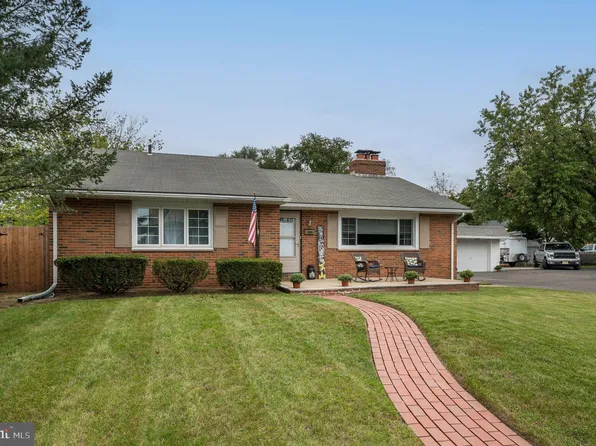 300 Grant St, Riverside, NJ 08075