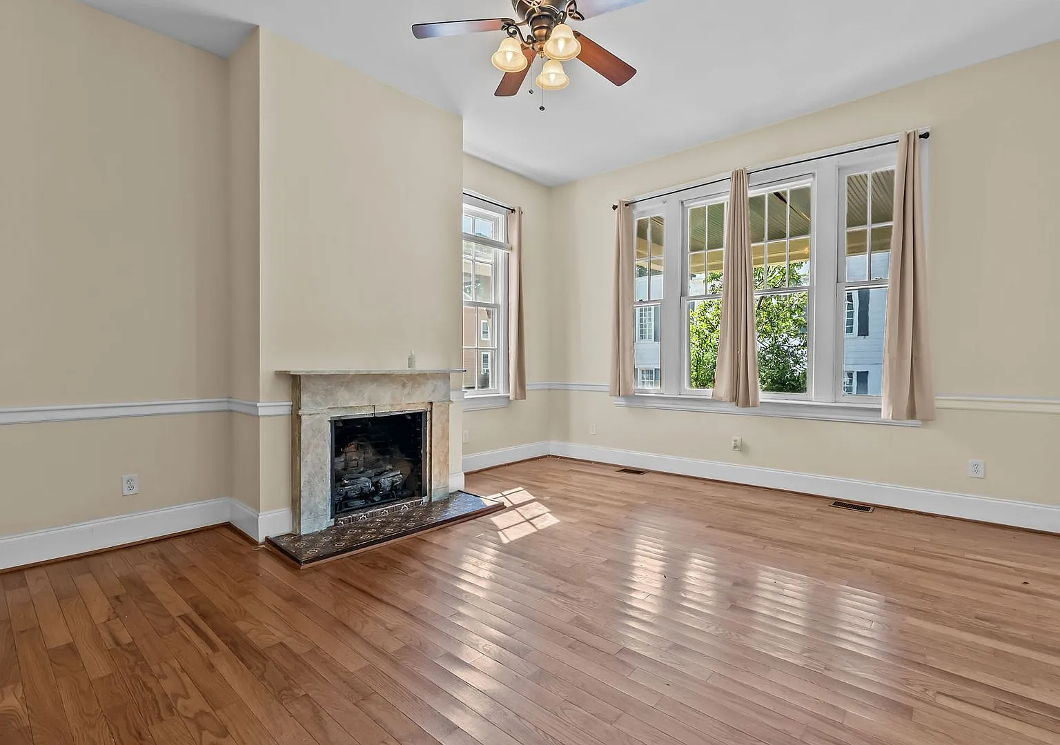 403 Dinwiddie St — Photo 4