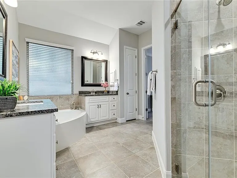204 Maxwell Way — Photo 14