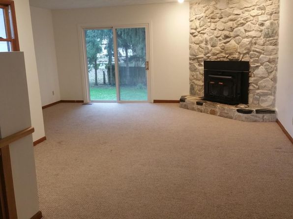 211 Chase Rd