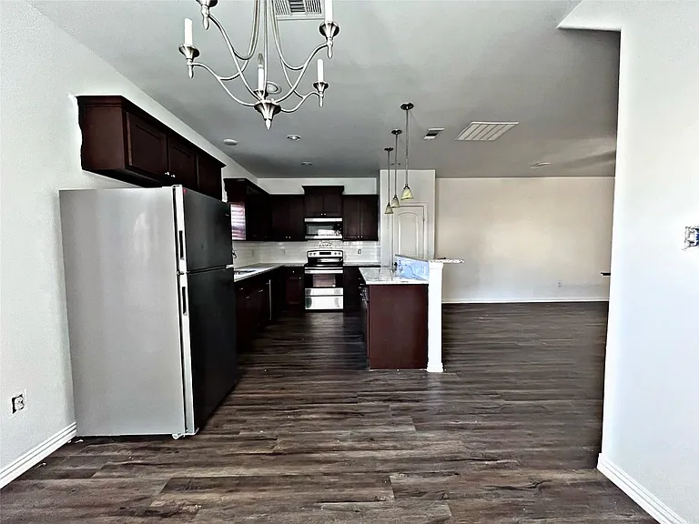 4916 Villas Dr #4916 — Photo 7