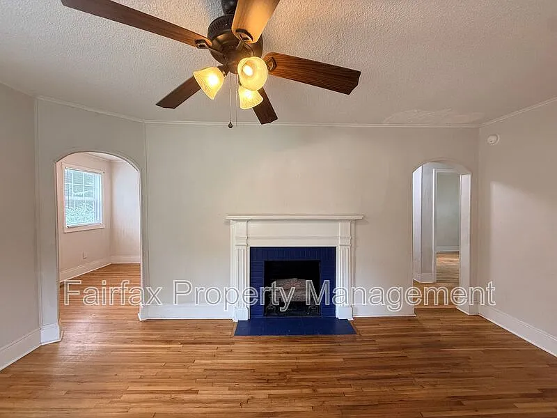 2 bed, 1.0 bath, 766 sqft, $1,595 — Photo 3