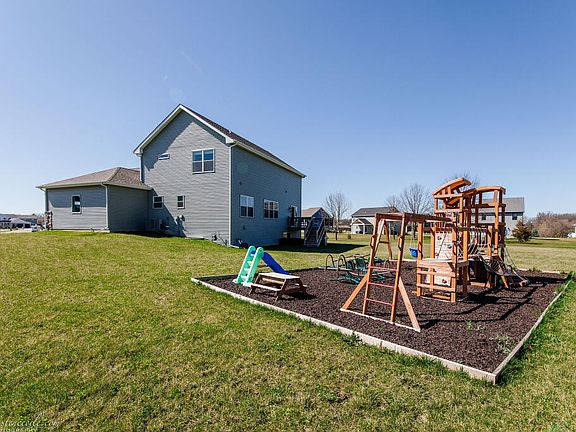 3rd image of 8162 Morning Crest Ct
