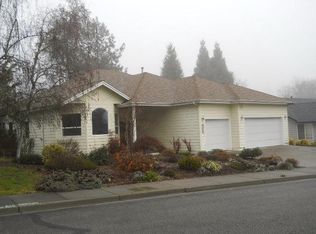 208 NW Sinclair Dr, Grants Pass, OR