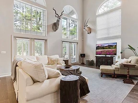 5th image of 10947 Palmetto Blvd