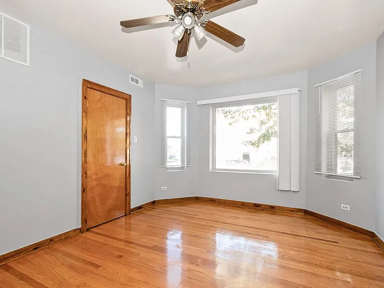 4737-4743 W 65th Mobility Zone — Photo 10