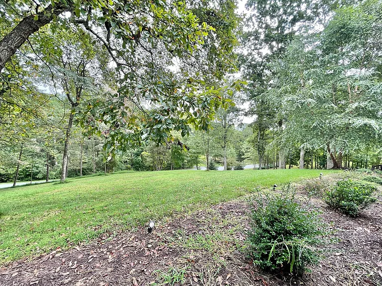 1474 Freeman Dr — Photo 40