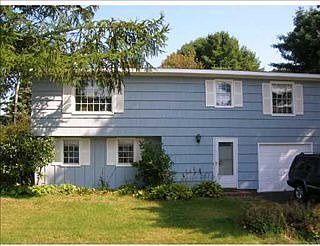 1st image of 7 Dearborn Dr