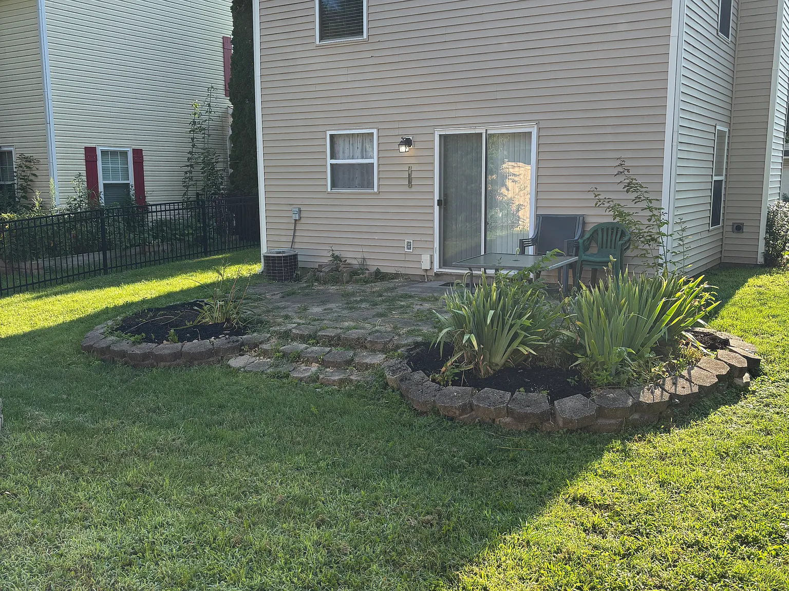 16713 Lowell Dr — Photo 3