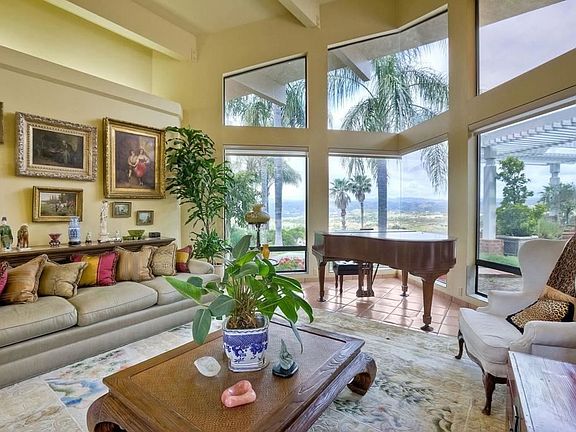 5th image of 1643 Macadamia Dr