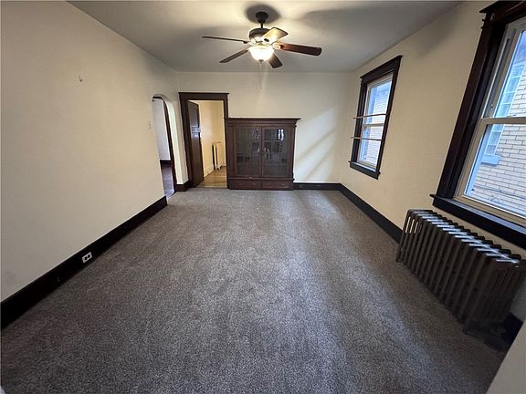 3rd image of 573 E End Ave
