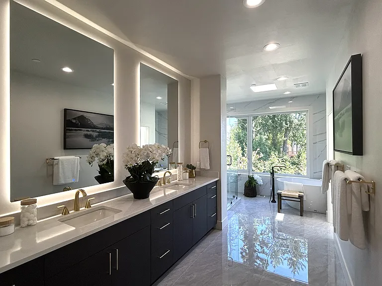 8243 W Mercer Way — Photo 28