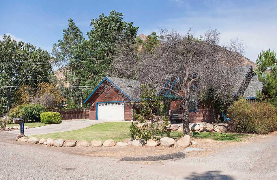 1st image of 40994 Cherokee Oaks Dr
