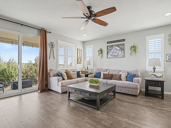 3rd image of 461 Azalea St