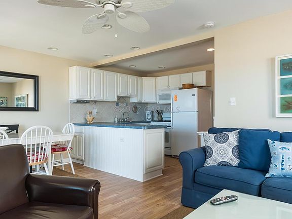 5th image of 12709 Wight St APT 1