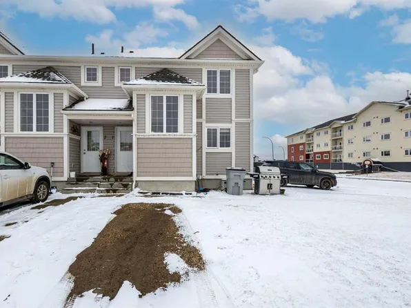 2602 W 11th Ave, Wainwright, AB T9W 1W2