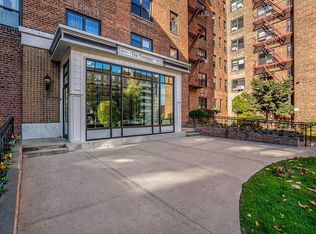 100-11 67th Rd #4, Forest Hills, NY 11375