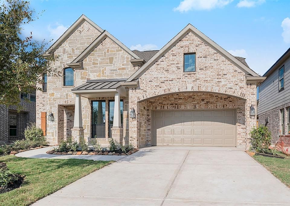 1st image of 27105 Madeline Lake Cir