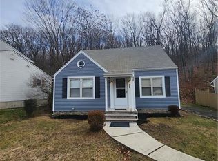 994 Pearl Lake Rd, Waterbury, CT 06706