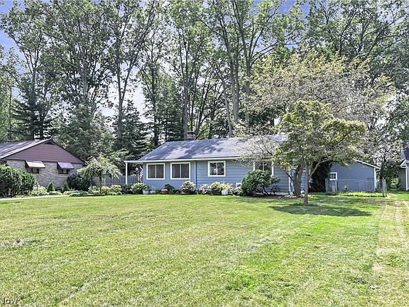 2nd image of 33081 Lake Rd