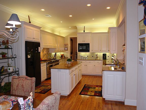 Gourmet Kitchen