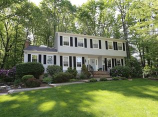 4 Cara Ct, Randolph, NJ